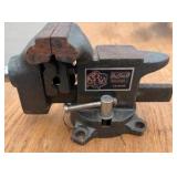 VISE  Buffalo brand
