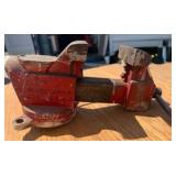 vintage Colombian D 43 – half inch bench vise