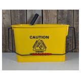 HOMCOM Compact Mop Bucket with Wringer, Mop Bucket on Wheels, 21 Quart,  Yellow