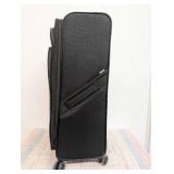 American Tourister Phenom Softside Large Checked Spinner Suitcase - Black: Medium Spinner Luggage