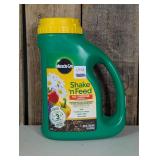 Miracle-Gro Shake 