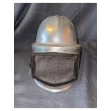 Antique sandblasting helmet ?