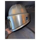 Antique sandblasting helmet ?