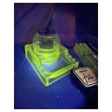GLOWS glass inkwell and pen holder