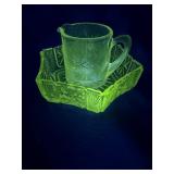 Lot of two starburst glass items that GLOW