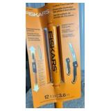 Fiskars Power-Lever Extendable Pole Saw & Pruner - MSRP $60