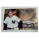 Yogi Berra On-Card Auto 1997 Donruss Significant Signatures Numbered 0991/2000 RARE! Baseball Card