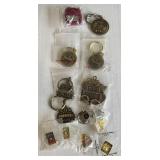 (11) Vintage Casino Souveniers - Harrah