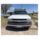 2002 Chevrolet Silverado 1500, Regular Cab w/Pipe Rack