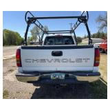 2002 Chevrolet Silverado 1500, Regular Cab w/Pipe Rack