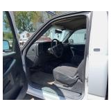 2002 Chevrolet Silverado 1500, Regular Cab w/Pipe Rack