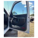 2002 Chevrolet Silverado 1500, Regular Cab w/Pipe Rack