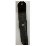 Vintage BUCK USA Beaver Skinner Knife With 4" Blade &  Leather Sheath