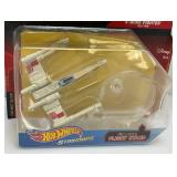 STAR WARS Miniature Die Cast Hotwheels Starships (New On Card)