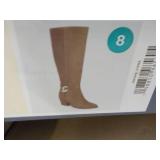 Universal Thread size 8 Suede Boots...