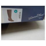 Universal Thread size 8 Suede Boots...