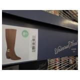Universal Thread size 8.5 Suede Boo...