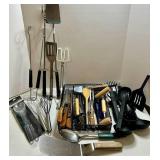Kitchen Utensils & Baskets Mixed Lot