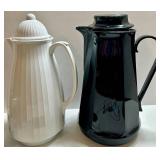 Mixed Kitchen Appliance & Drinkware Lot - Ge Grill Waffle Baker, Thermos & Carafes