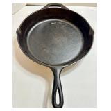 Griswold #8, Lodge & Phillip Richard Cast Iron Pan 4-piece Mixed Lot