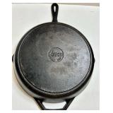 Griswold #8, Lodge & Phillip Richard Cast Iron Pan 4-piece Mixed Lot