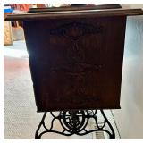 Antique Singer Sewing Machine Cabinet