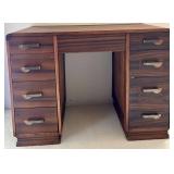 Vintage / Art Deco Mahogany Kneehole Desk With 9 Drawers