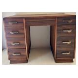 Vintage / Art Deco Mahogany Kneehole Desk With 9 Drawers