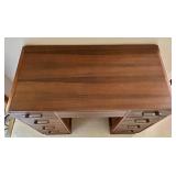 Vintage / Art Deco Mahogany Kneehole Desk With 9 Drawers