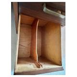Vintage / Art Deco Mahogany Kneehole Desk With 9 Drawers