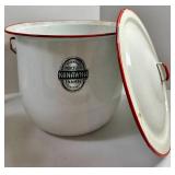 Antique Washboards & Enamelware Kitchen Mixed Lot