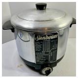 Sunbeam Deep Fryer & Rival Crock-Pot Slow Cookers Mixed Lot