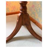 Round Wood Side Table With Lamp