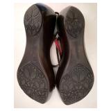 Donald J Pliner Strappy Sandals Size 7.5