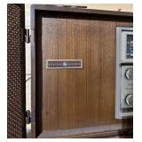 Vintage General Electric Thunderbird Radio With Speakers