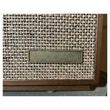 Vintage General Electric Thunderbird Radio With Speakers