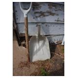 Aluminum Snow Shovel With Detached Handle
