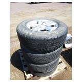 (4) 17" Jeep Wheels w/245/75 R17 Tires