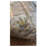 Queen - Laure Ashley Flannel Sheet Set Queen Size, Floral Print With White Background
