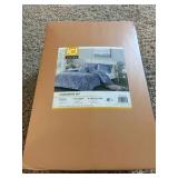 King - Intelligent Design Felicia Velvet Comforter Set King/Cal King Sized Bed 1 Comforter 2 Shams 1 Decorative Pillow