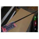Dominator Screwdriver Type 24-C Curved Pry Bar