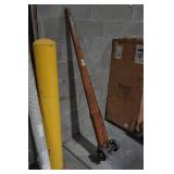 Nutting Wood Handle Freight Pry Bar