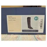 Size: 9.5 - Women’s Patsy Tall Fringe Western Boots with Memory Foam Insole