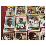 (20) 1981 Topps Football Cards