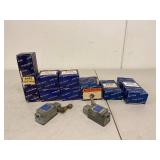Vintage Micro Switch Honeywell Precision Switches Boxed Lot w/ 2 Loose