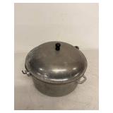 Vintage Aluminum Dutch Oven Pot w/Lid & 2 Cast Iron Skillets