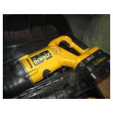 18v Cordless Dewalt circular saw an...