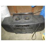 Dual CD/Tape Cassette Boombox AM/FM...