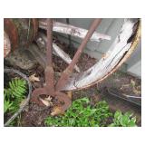 Antique 3ft wagon wheel and metal I...