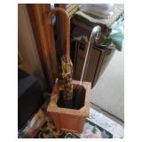 Wood freestanding umbrella holder w...